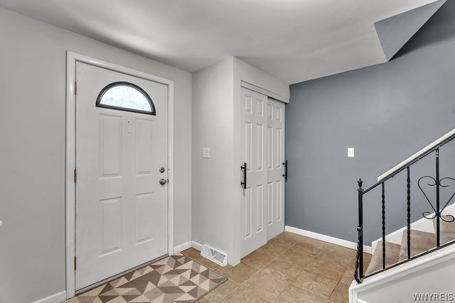 128 Annette Drive, West Seneca, NY 14224
