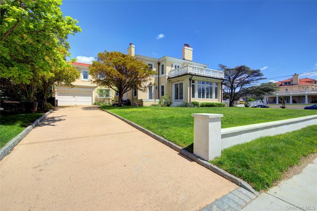 159 Magnolia Boulevard, Long Beach, NY 11561