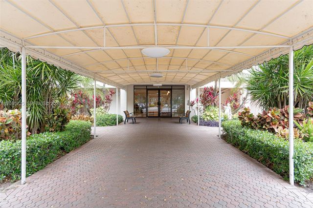3051 N Course Drive 107, Pompano Beach, FL 33069