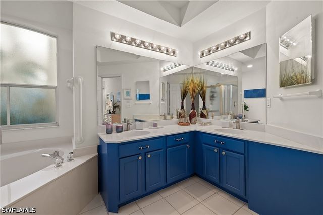 9050 Las Maderas DR 101, Bonita Springs, FL 34135