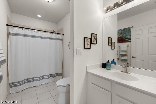 9050 Las Maderas DR 101, Bonita Springs, FL 34135