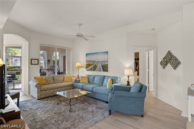 9050 Las Maderas DR 101, Bonita Springs, FL 34135