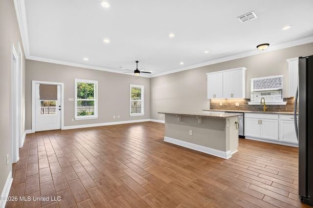 818 Old Spanish Trail, Bay Saint Louis, MS 39520