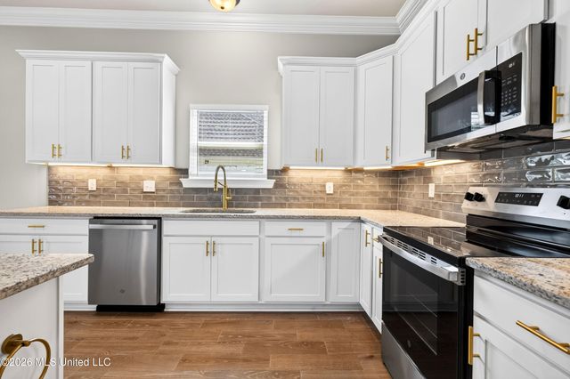 818 Old Spanish Trail, Bay Saint Louis, MS 39520