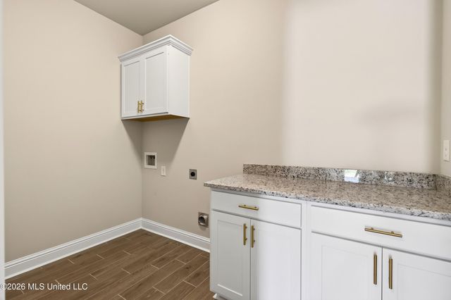 818 Old Spanish Trail, Bay Saint Louis, MS 39520