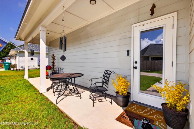 818 Old Spanish Trail, Bay Saint Louis, MS 39520