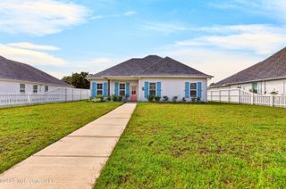 818 Old Spanish Trail, Bay Saint Louis, MS 39520