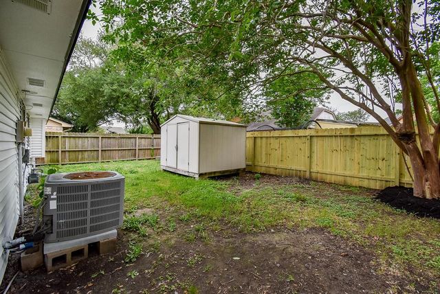 2012 Hickory Glen Drive, Missouri City, TX 77489