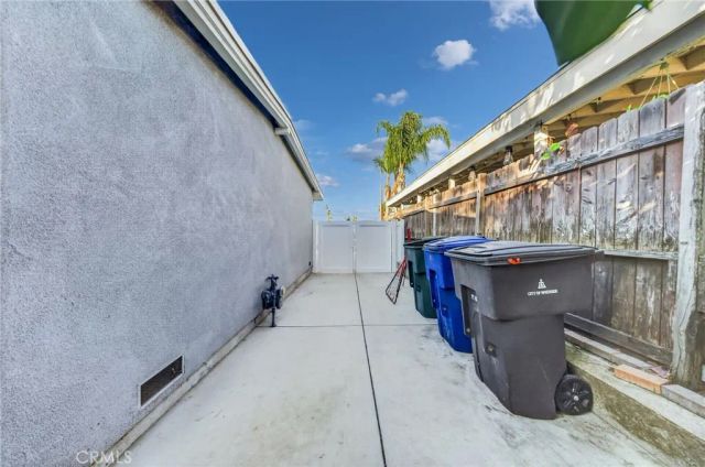 3548 Everest Avenue, Riverside, CA 92503