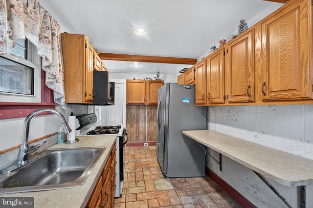 647 DELAWARE, Norwood, PA 19074
