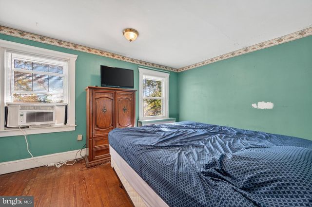 647 DELAWARE, Norwood, PA 19074