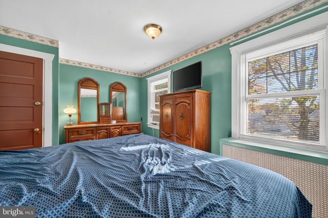 647 DELAWARE, Norwood, PA 19074