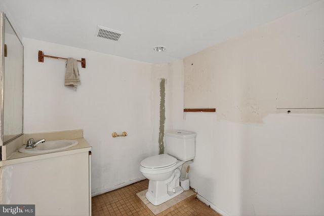 647 DELAWARE, Norwood, PA 19074