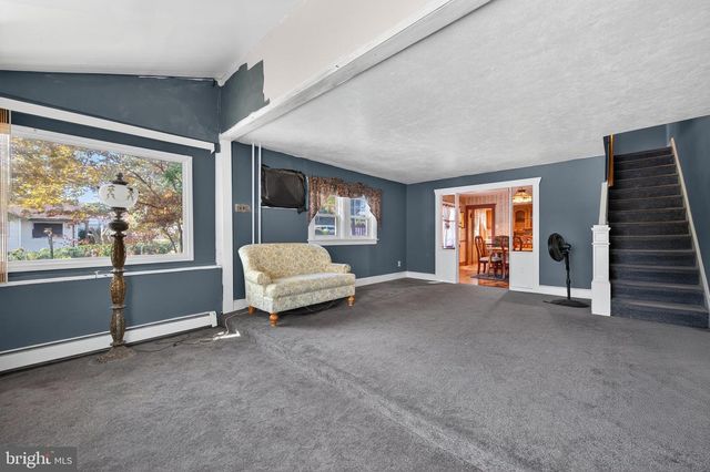647 DELAWARE, Norwood, PA 19074