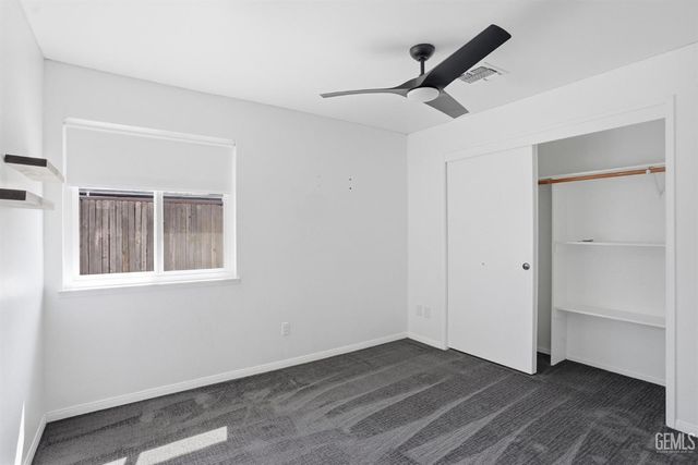 2204 Mountain Oak Road, Bakersfield, CA 93311