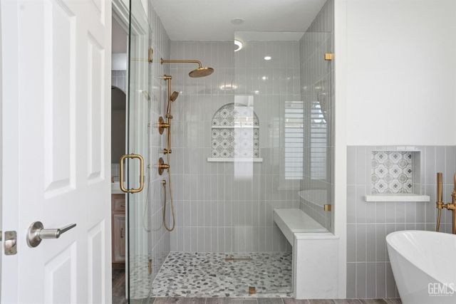 2204 Mountain Oak Road, Bakersfield, CA 93311