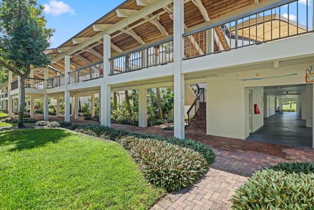 800 Greensward Court 107-I, Delray Beach, FL 33445