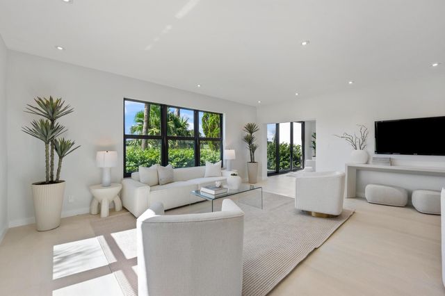 800 Greensward Court 107-I, Delray Beach, FL 33445