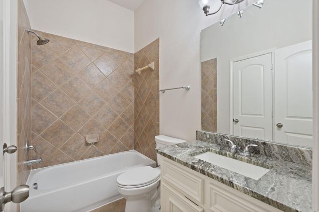 2707 Oak Pass Court, Conroe, TX 77385