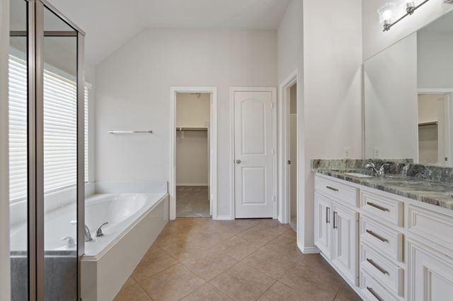 2707 Oak Pass Court, Conroe, TX 77385