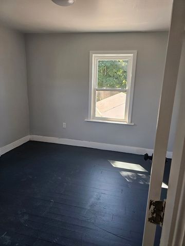 32 Shores 2, Taunton, MA 02780