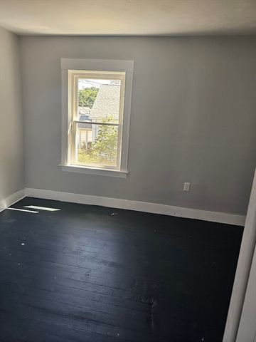 32 Shores 2, Taunton, MA 02780