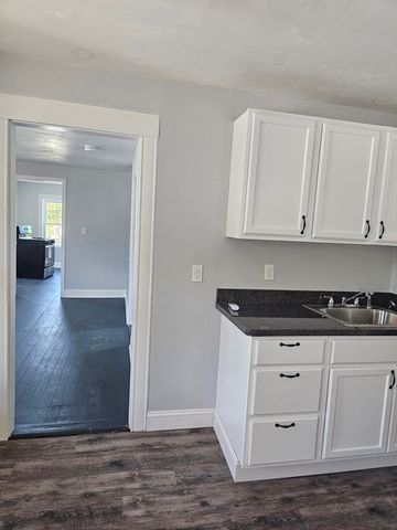 32 Shores 2, Taunton, MA 02780