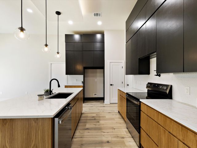 6147 Inca Drive, Enchanted Oaks, TX 75156