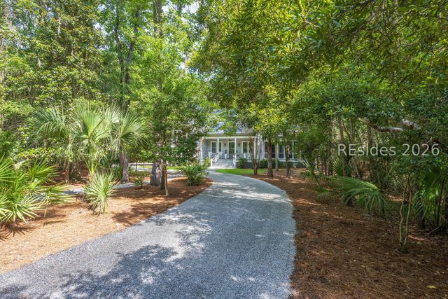 27 Greenleaf Rd, Bluffton, SC 29910