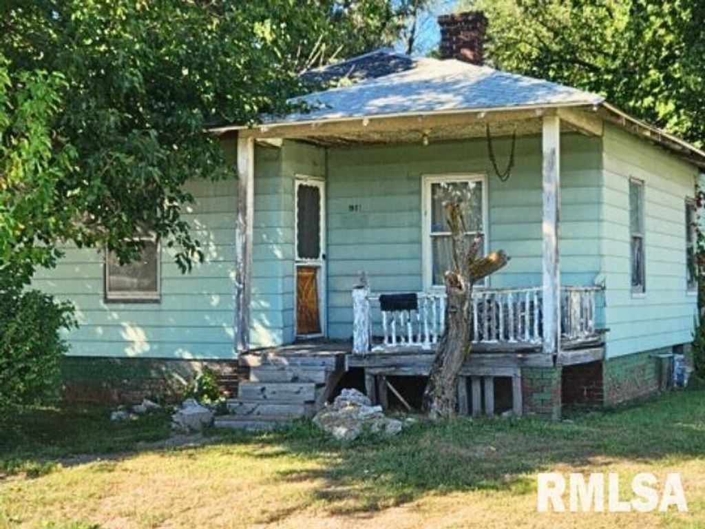 1901 E EDWARDS Street, Springfield, IL 62703