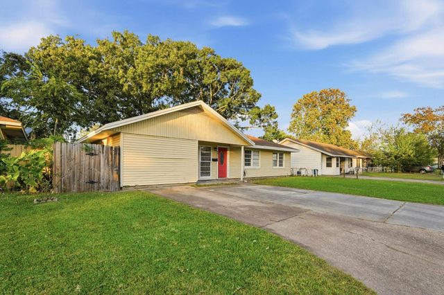 2918 Tarpey Avenue, Texas City, TX 77590