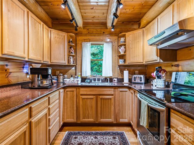 226 High Top Mountain Road, Leicester, NC 28748