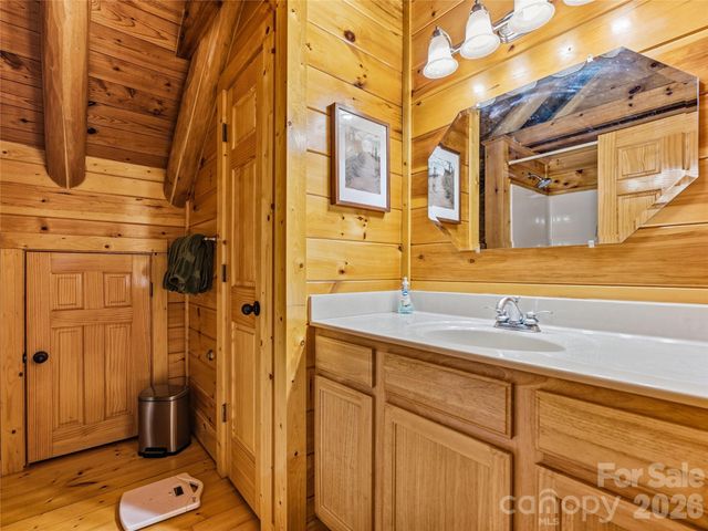 226 High Top Mountain Road, Leicester, NC 28748