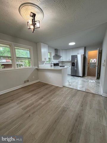 5901 85TH PL, Hyattsville, MD 20784