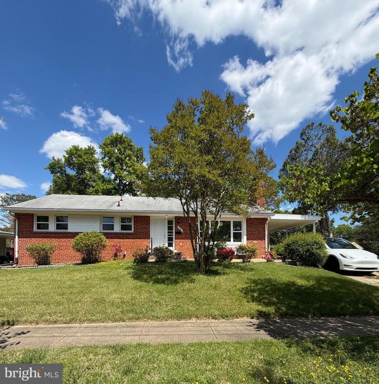 5901 85TH PL, Hyattsville, MD 20784