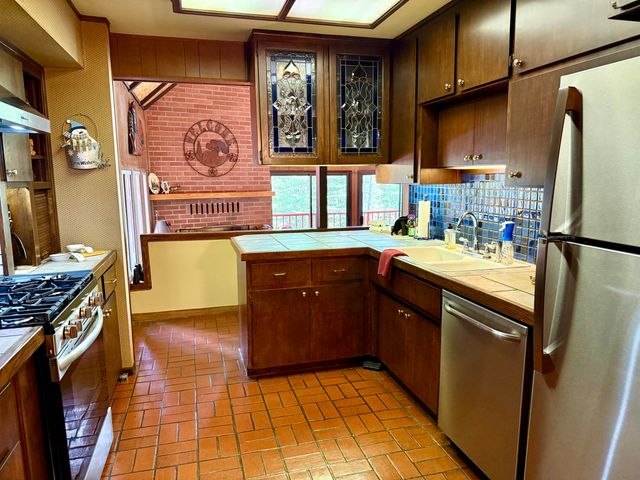 57187 Tamarack Drive, Springville, CA 93265