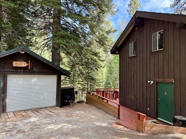 57187 Tamarack Drive, Springville, CA 93265