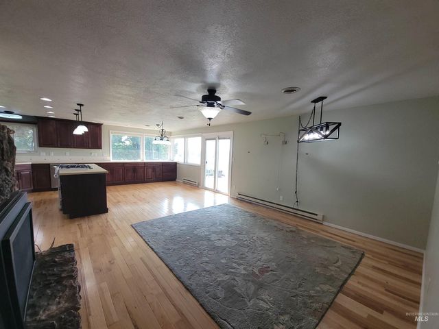 16658 Sage Acres Ln, Caldwell, ID 83607