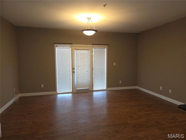 845 Forest Avenue 104, Valley Park, MO 63088