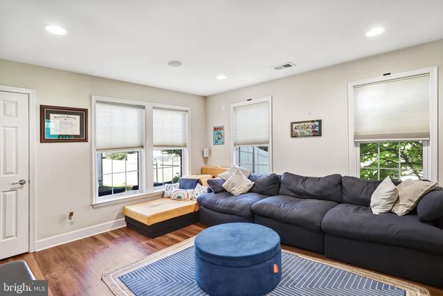 192 FLOWERING DOGWOOD TER SE, Leesburg, VA 20175