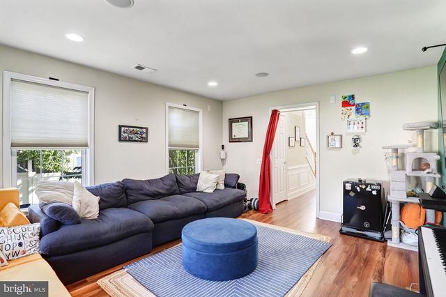 192 FLOWERING DOGWOOD TER SE, Leesburg, VA 20175
