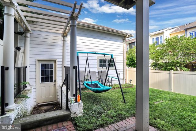 192 FLOWERING DOGWOOD TER SE, Leesburg, VA 20175