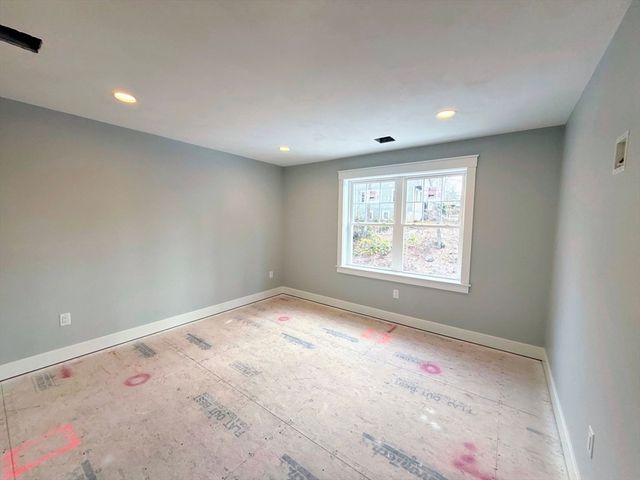 17 Longhill Road, Franklin, MA 02038