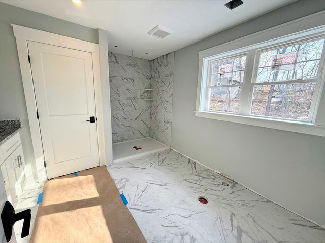 17 Longhill Road, Franklin, MA 02038