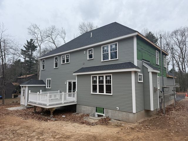 17 Longhill Road, Franklin, MA 02038