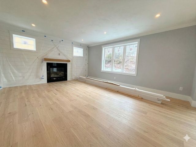 17 Longhill Road, Franklin, MA 02038