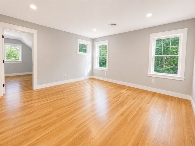 17 Longhill Road, Franklin, MA 02038