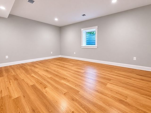 17 Longhill Road, Franklin, MA 02038