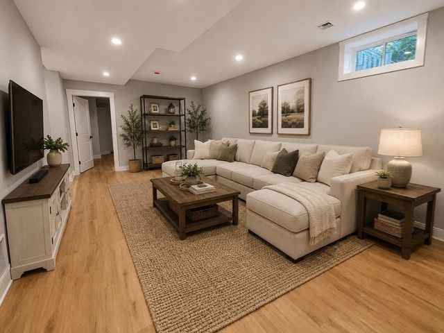 17 Longhill Road, Franklin, MA 02038