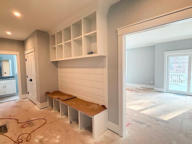 17 Longhill Road, Franklin, MA 02038